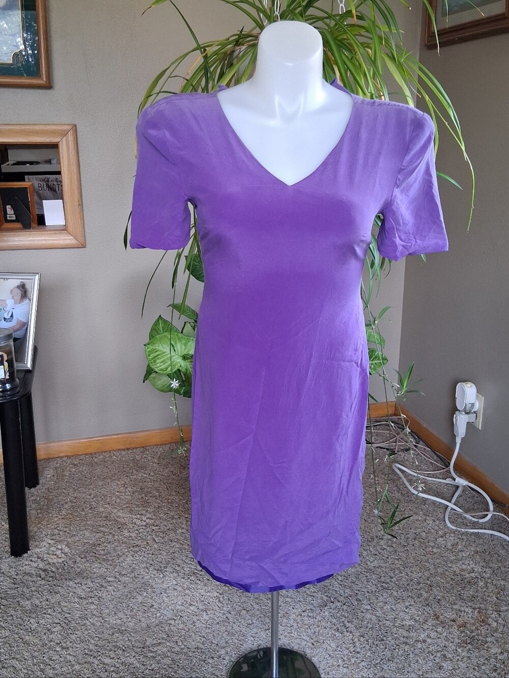 Vintage 80s SHOMI 100% Silk‎ Purple Dress 6 Short Sleeve V Neck Minimalist Chic